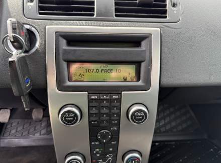 Volvo - V50 2.4 D5 (180 Hp)