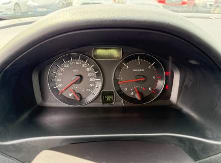 Volvo - V50 2.4 D5 (180 Hp)