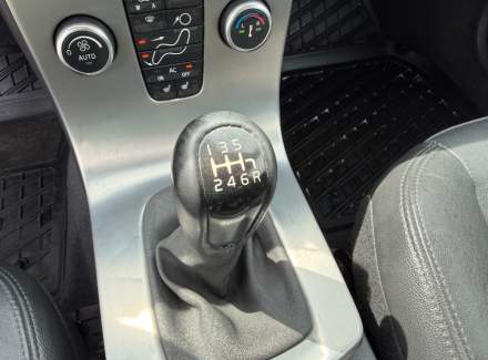 Volvo - V50 2.4 D5 (180 Hp)