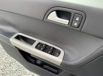 Volvo - V50 2.4 D5 (180 Hp)