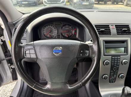 Volvo - V50 2.4 D5 (180 Hp)