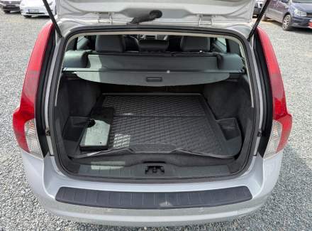 Volvo - V50 2.4 D5 (180 Hp)