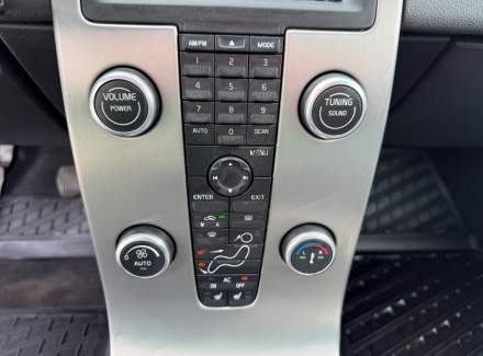 Volvo - V50 2.4 D5 (180 Hp)