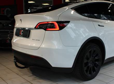 Tesla - Model Y