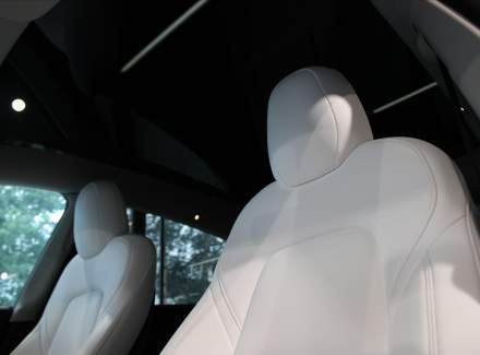 Tesla - Model Y
