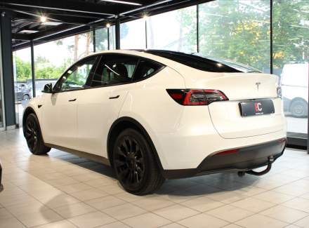 Tesla - Model Y