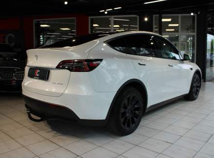 Tesla - Model Y
