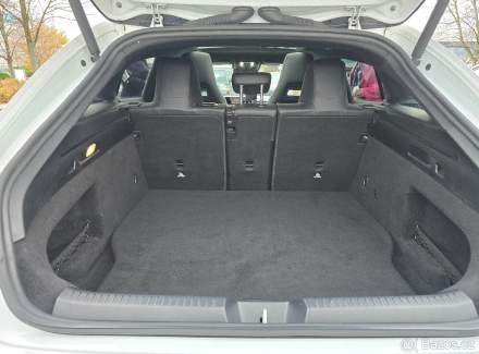 Mercedes-Benz - CLA
