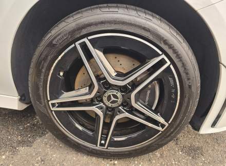 Mercedes-Benz - CLA