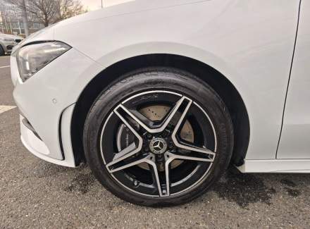Mercedes-Benz - CLA
