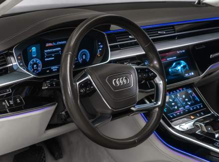 Audi - A8