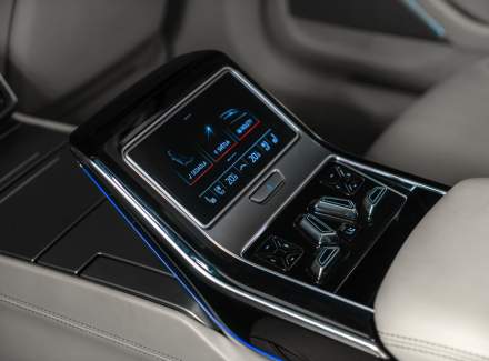 Audi - A8