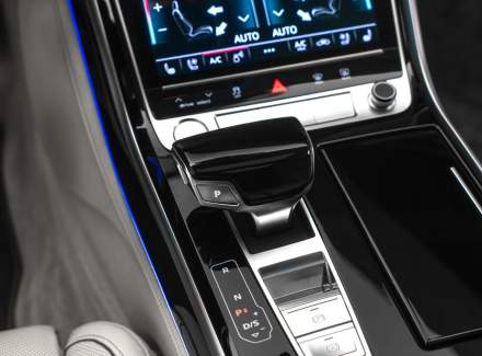 Audi - A8