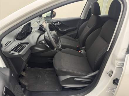 Peugeot - 208