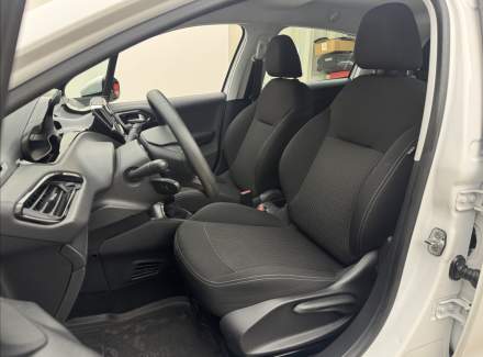 Peugeot - 208