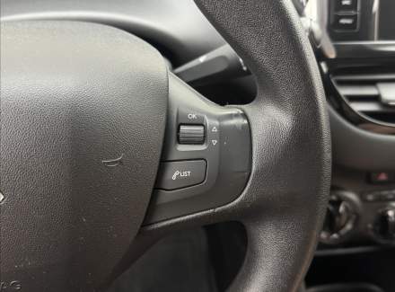 Peugeot - 208