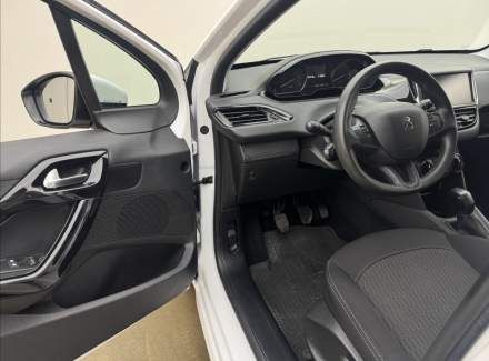 Peugeot - 208