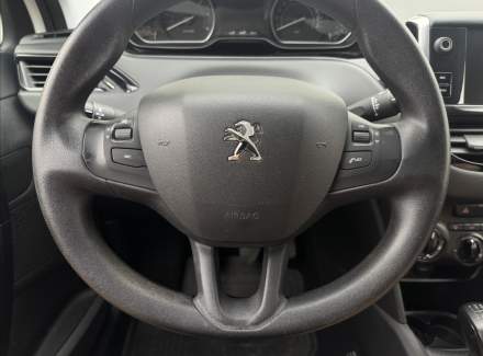 Peugeot - 208