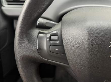 Peugeot - 208