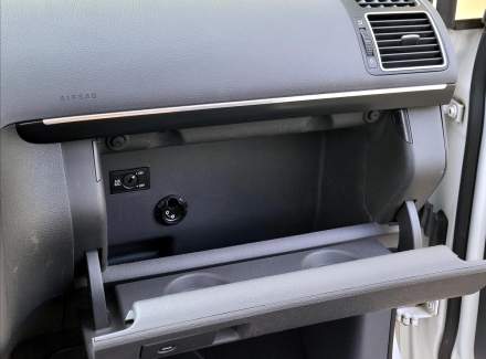 Volkswagen - Touran