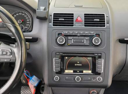 Volkswagen - Touran