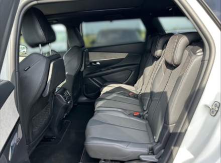 Peugeot - 5008