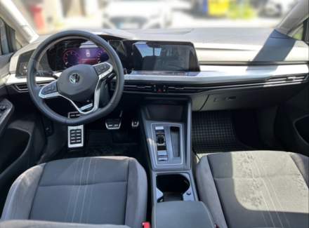 Volkswagen - Golf
