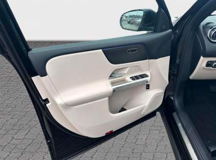 Mercedes-Benz - GLB
