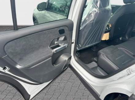 Mercedes-Benz - GLB