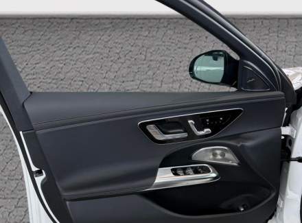 Mercedes-Benz - E-class