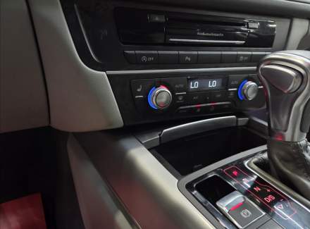 Audi - A6