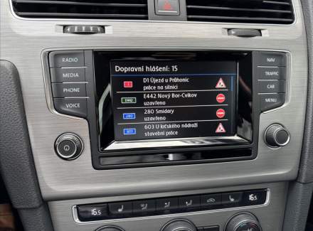 Volkswagen - Golf