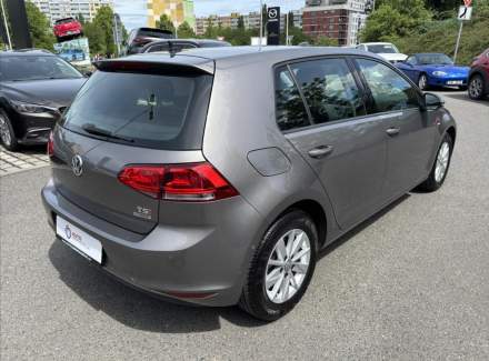 Volkswagen - Golf