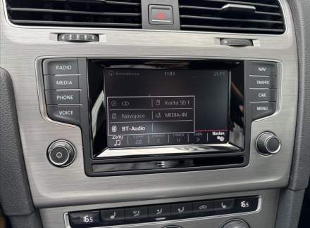 Volkswagen - Golf
