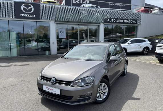 Volkswagen - Golf