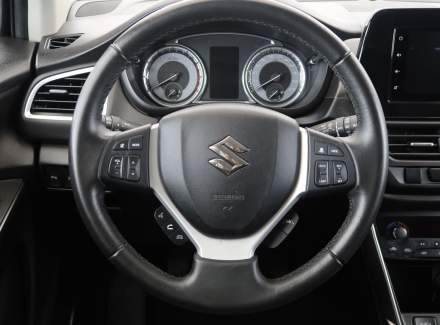 Suzuki - SX4
