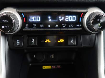 Toyota - RAV 4