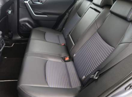 Toyota - RAV 4