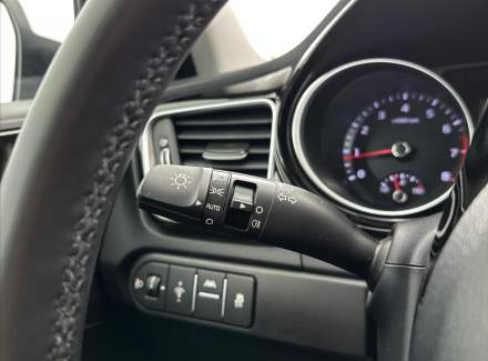 Kia - XCeed