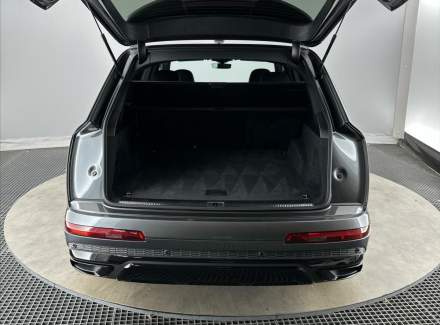 Audi - Q7