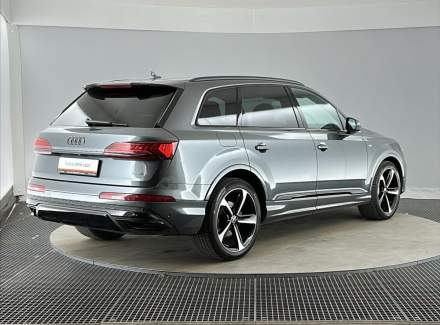 Audi - Q7