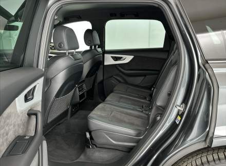 Audi - Q7