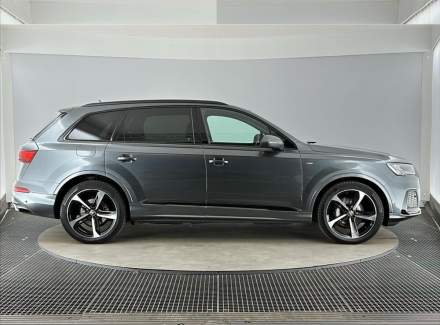 Audi - Q7