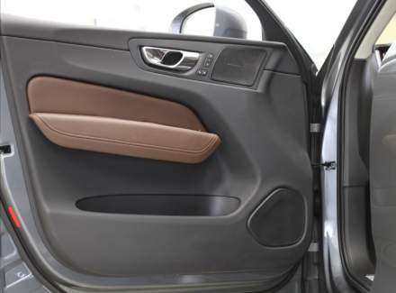 Volvo - XC60