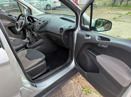 Ford - Tourneo Courier