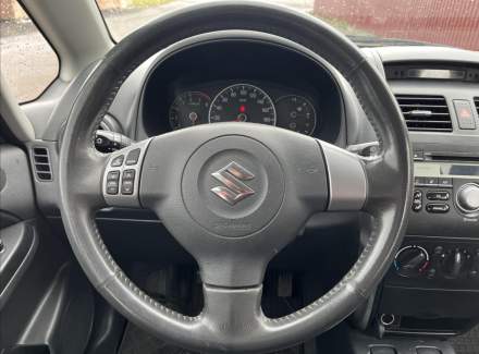 Suzuki - SX4