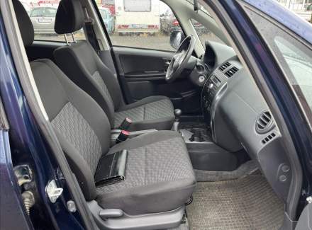Suzuki - SX4