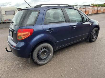 Suzuki - SX4
