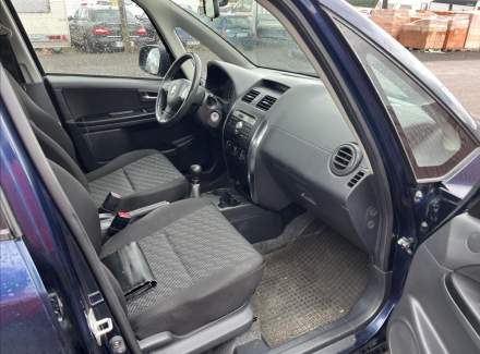 Suzuki - SX4