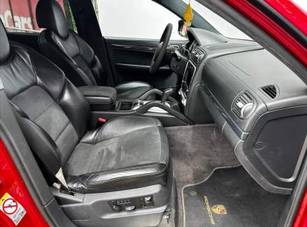 Porsche - Cayenne
